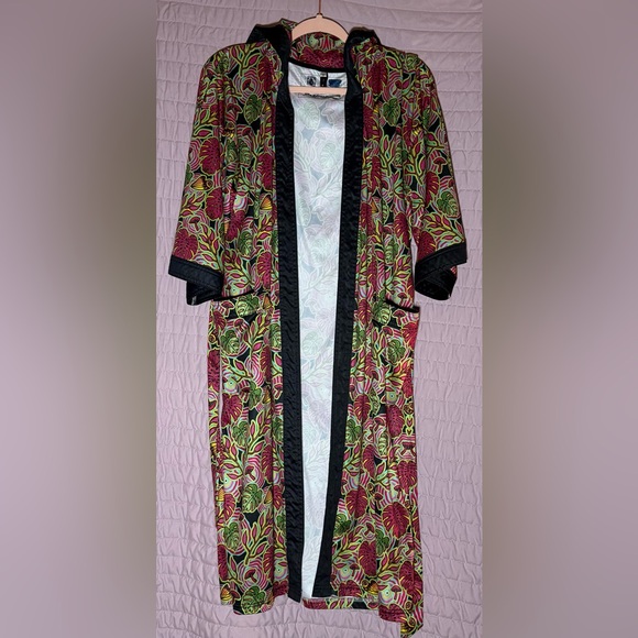 Ground Score - Colorful Leaf Pattern Robe - Picture 4 of 6
